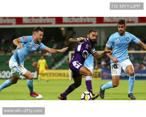 中部海岸水手与西部联的精彩对决展现足球魅力与团队精神