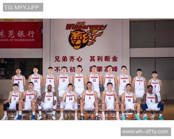 成年男蓝广东对阵北京的精彩对决引发球迷热议与期待